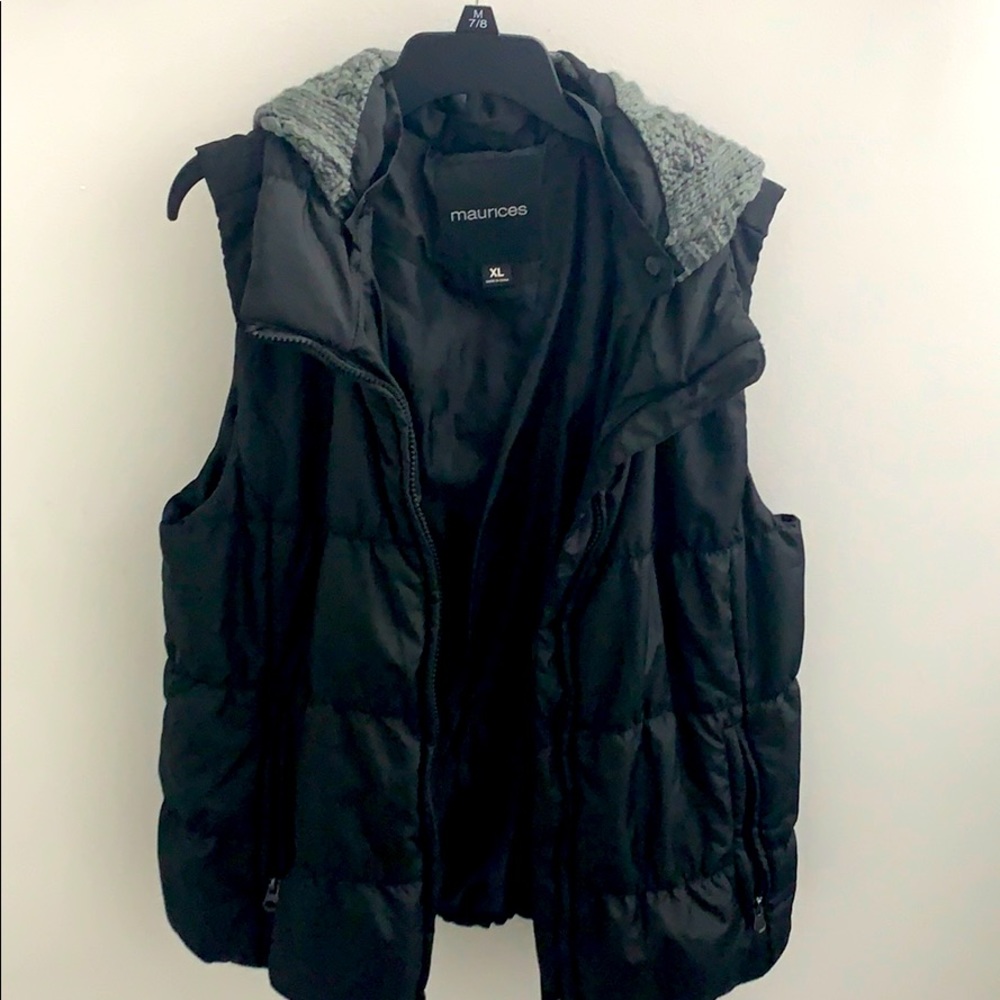Black puffer vest